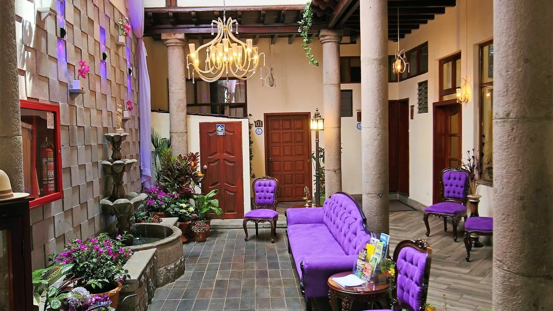 Hotel Colonial San Agustin Кито