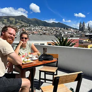 Albergue Community, Quito